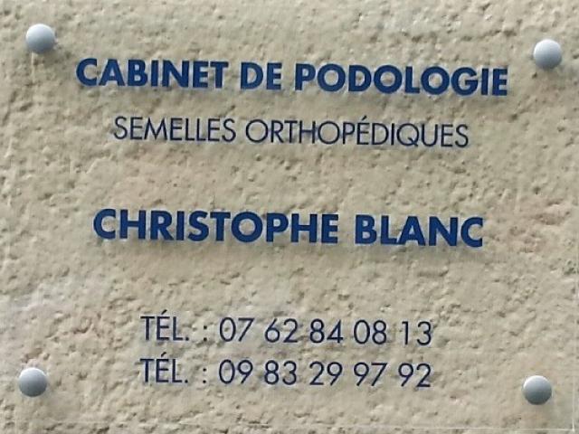 Plaque en place
