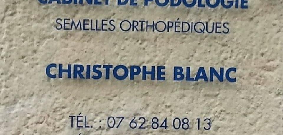 Plaque en place